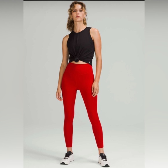 Lululemon- Base Pace High-Rise Tight 25” - Size 6 - Picture 1 of 6